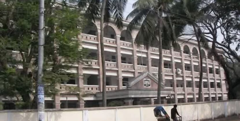 খুলনায় আদালতের সম্মুখে ২ জনকে গুলি করে হত্যা