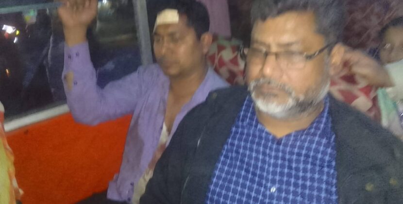 নরসিংদীতে চাঁদা আদায়ের প্রতিবাদ করায় ১০ সাংবাদিককে আহত