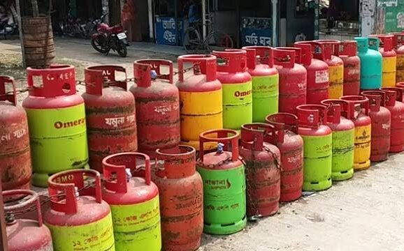 অনির্দিষ্টকালের জন্য এলপিজি সিলিন্ডার গ্যাস বিক্রি বন্ধ