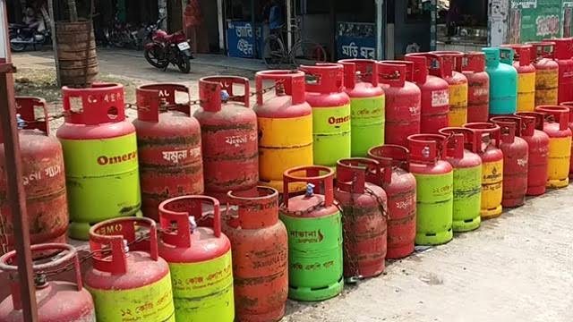 অনির্দিষ্টকালের জন্য এলপিজি সিলিন্ডার গ্যাস বিক্রি বন্ধ