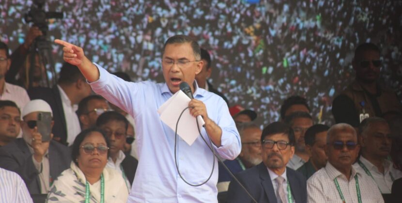 বরিশালের সফর শেষে ফরিদপুরের পথে তারেক রহমান