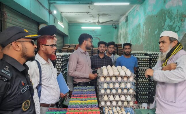 বরিশালে রমজানের বাজার নিয়ন্ত্রনে রাখতে অভিযান  ‎