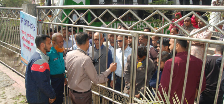 দু’পক্ষের টানাটানিতে বরিশাল ইনফ্রা পলিটেকনিকে উত্তেজনা