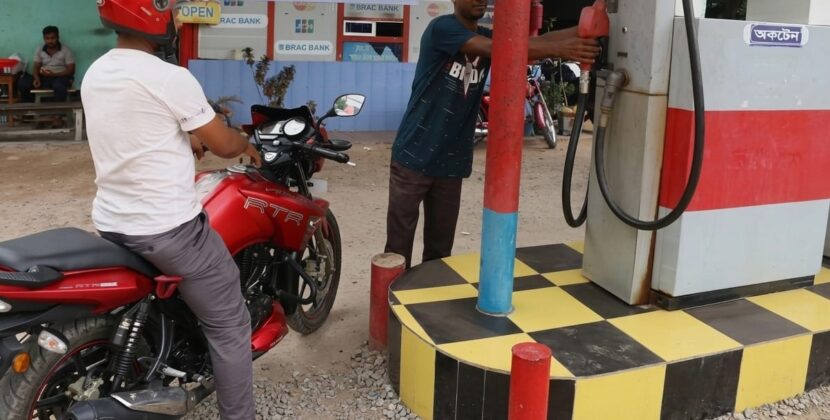 সারাদেশে ফিলিং স্টেশন থেকে তেল সরবরাহের সীমাবদ্ধতা