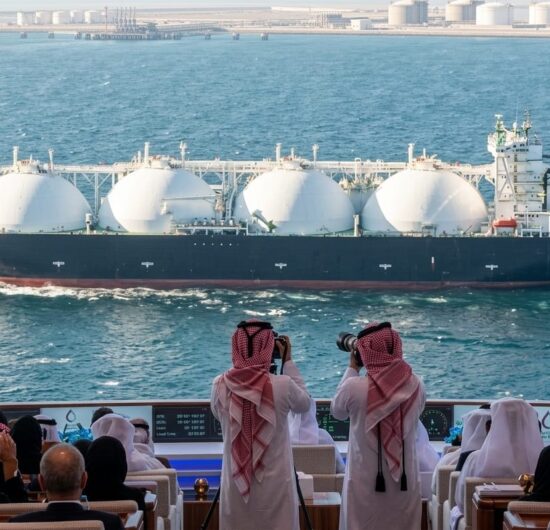 যুক্তরাষ্ট্র হরমুজ প্রণালি দখল করার চেষ্টা করবে