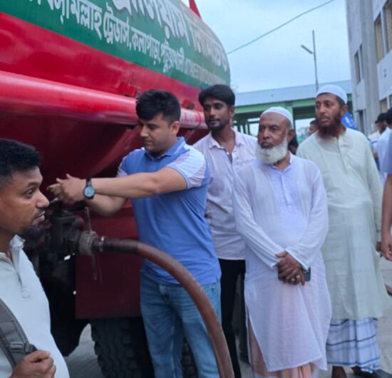 মহিপুরে সমুদ্রগামী জেলেদের বিশেষ ব্যবস্থাপনায় ডিজেল