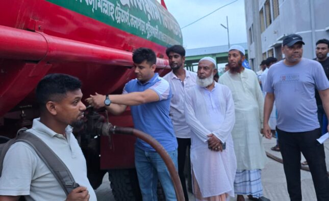 মহিপুরে সমুদ্রগামী জেলেদের বিশেষ ব্যবস্থাপনায় ডিজেল