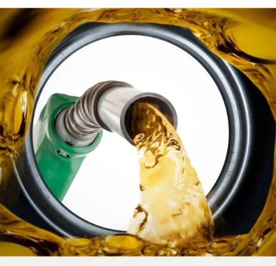 যুদ্ধবিরতির খবরে বিশ্ববাজারে তেলের দামে ১০ শতাংশ বড় পতন