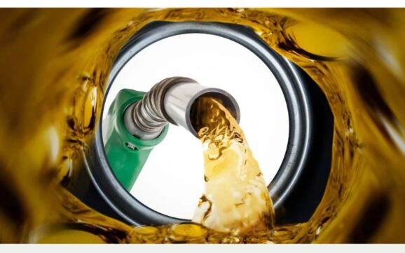 যুদ্ধবিরতির খবরে বিশ্ববাজারে তেলের দামে ১০ শতাংশ বড় পতন