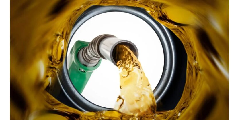 যুদ্ধবিরতির খবরে বিশ্ববাজারে তেলের দামে ১০ শতাংশ বড় পতন