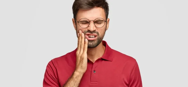 মাড়ির যে সমস্যা অবহেলা করবেন না