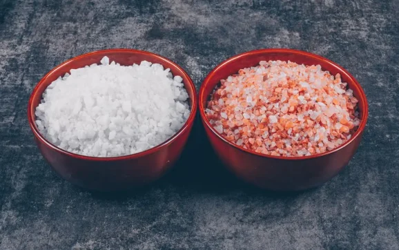 পিংক সল্ট কি সাধারণ লবণের থেকে বেশি উপকারী?