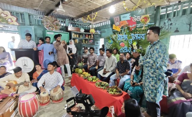 বরিশালে ‘উত্তরণ’ আয়োজনে জ্যৈষ্ঠ উৎসব ও বর্ষাবরণ