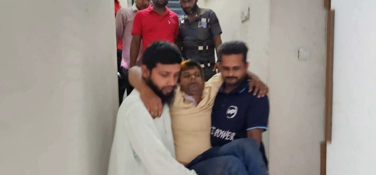 কলাপাড়া সাংবা‌দি‌কের উপর ছাত্রদল নেতার হামলা