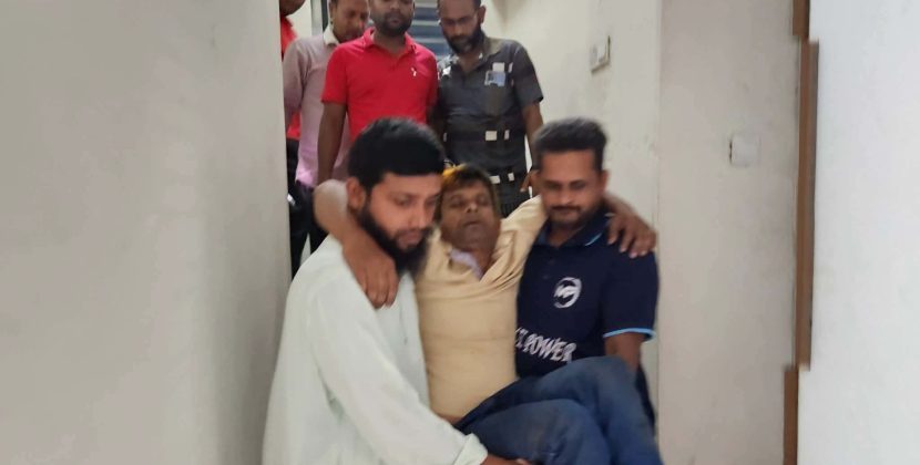 কলাপাড়া সাংবা‌দি‌কের উপর ছাত্রদল নেতার হামলা