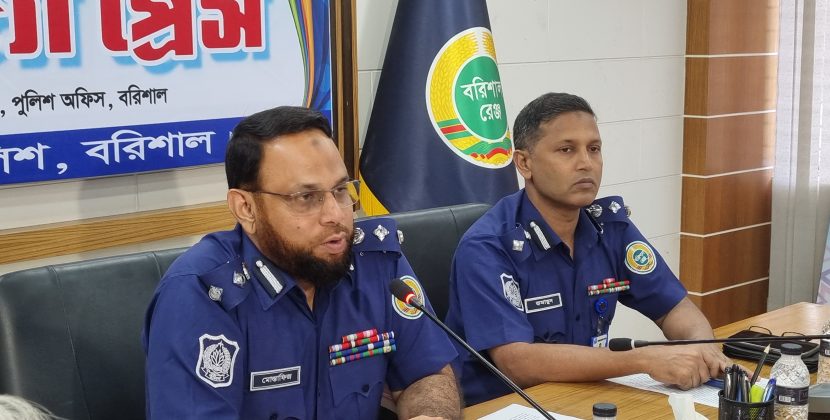 মিথ্যা গুজবে আগৈলঝাড়া থানা আক্রমনে জড়িতদের গ্রেফতার