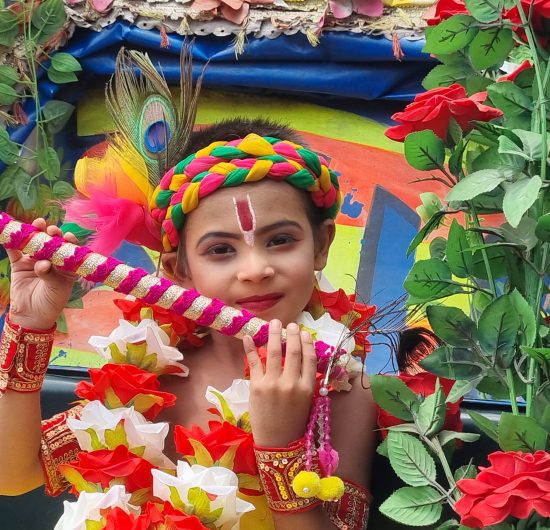 বিপুল উৎসাহে বরিশালে জন্মাষ্টমীর র‍্যালি