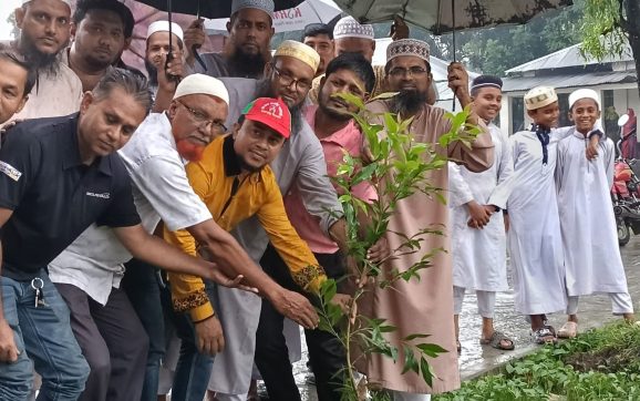 বিএনপির প্রতিষ্ঠাবার্ষিকীতে কলাপাড়ায় বৃক্ষ রোপণ- চিকিৎসা সেবা-খাবার বিতরণ